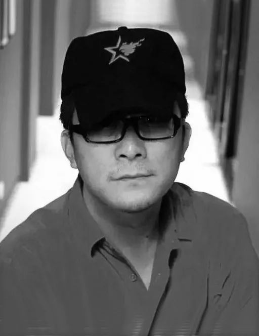 公开资料显示,叶茂中,江苏泰州人,曾任中央电视台广告策略顾问,清华