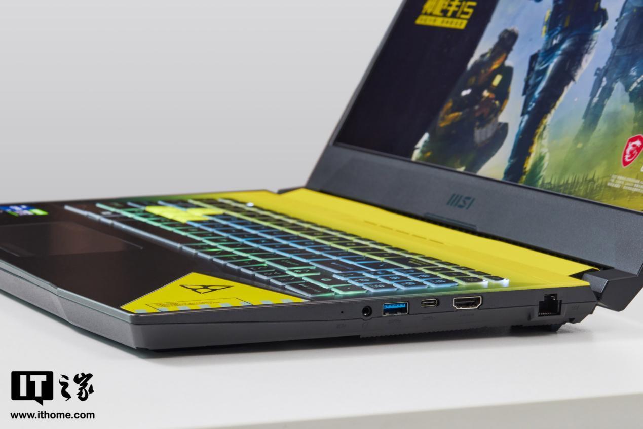 微星神枪手 15 彩虹六号:异种联名款