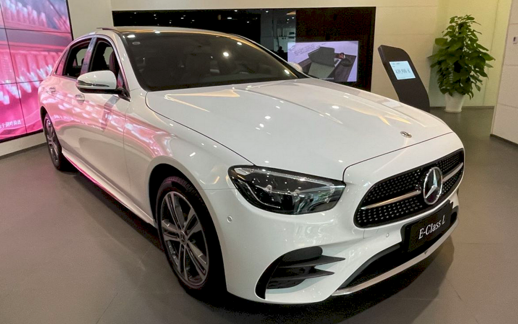 探店奔驰e级优点一堆缺点也有3个依然是50万级的不二选择