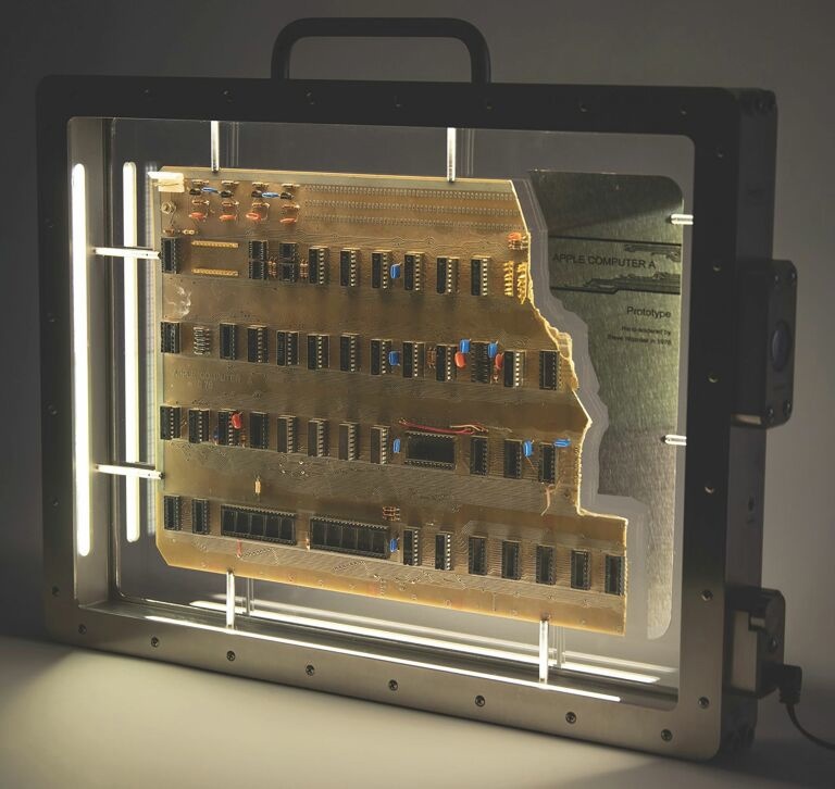 乔布斯曾拥有的苹果Apple-1原型机被拍卖 成交价高达460万元 第2张-心情说说 Apple-1 prototype