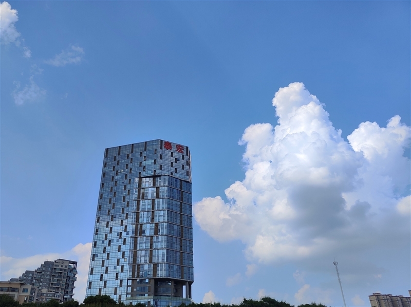 谁说轻薄没旗舰!真我GT2大师探索版首发评测:CPU、电池、快充都满分了