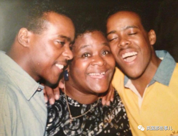 感染新冠瘫痪1000天!全英新冠住院最长的病人终于有恢复迹象了…