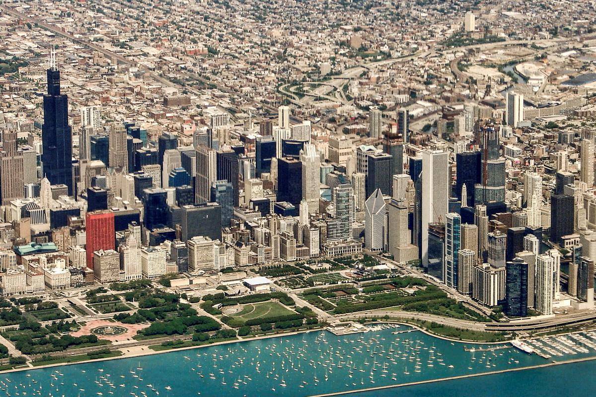 截至6月中旬的结果发现,评分最高的15个州中有11个是红州;倒数10名中