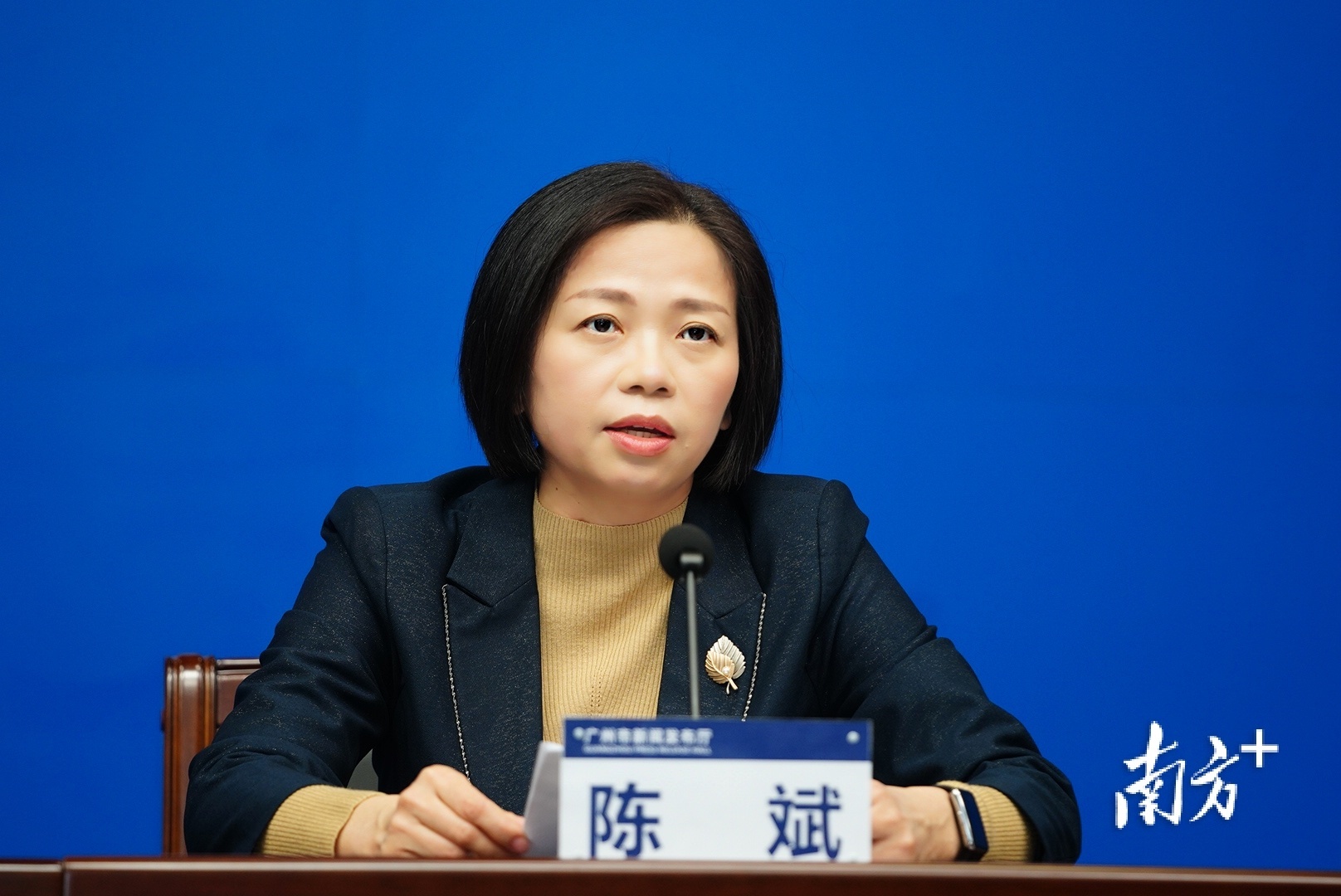 广州市卫生健康委副主任,新闻发言人陈斌表示,目前,广州多个核酸采样