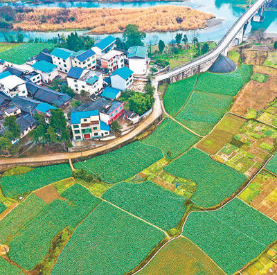 贵州省岑巩县龙江村，大地回春，人居环境优美。胡攀学摄（影像中国）