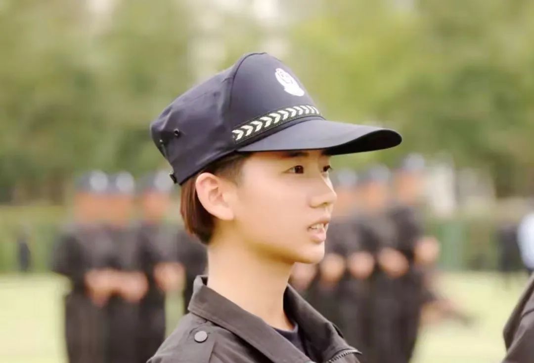 警服:训练服图片