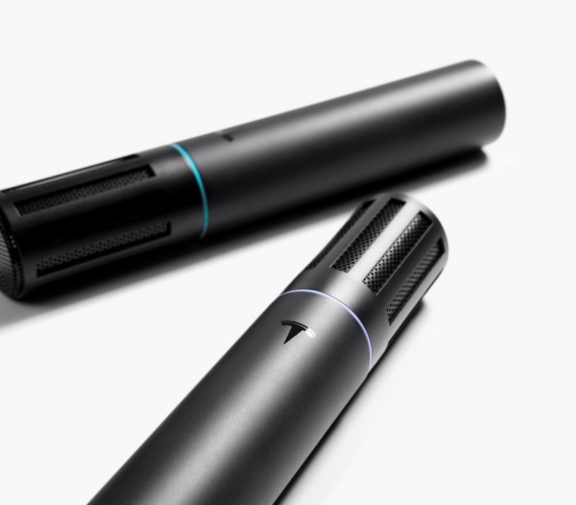 话筒平放特写,细腻磨砂材质