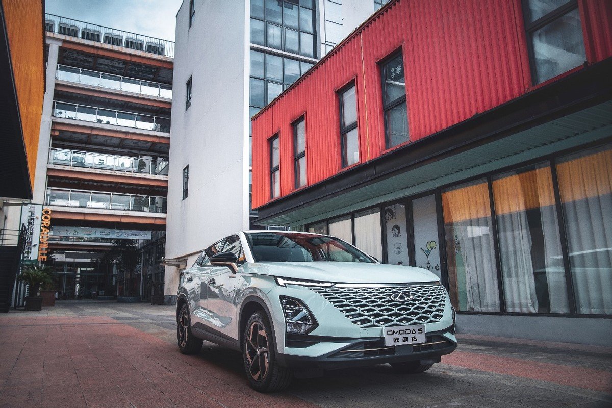 一较高下！欧萌达Lion 5.0 AI科技智慧座舱，PK对手无压力！ 