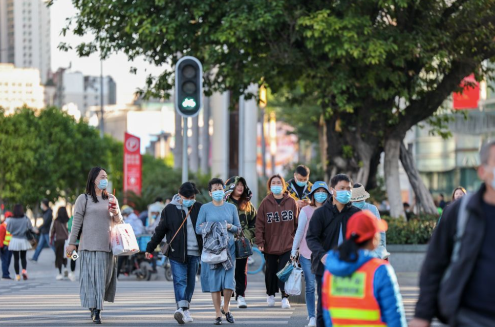 作为中国首创的防疫“神器”，健康码成为疫情下国人健康顺利出行的唯一“身份证”。