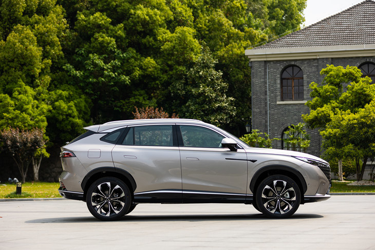 全新荣威rx5正式亮相 全新设计 下半年上市