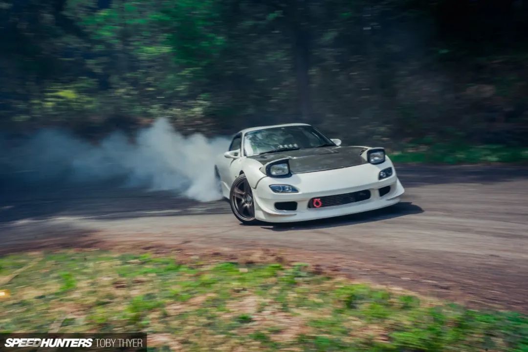 山路漂移大片是如何拍摄的