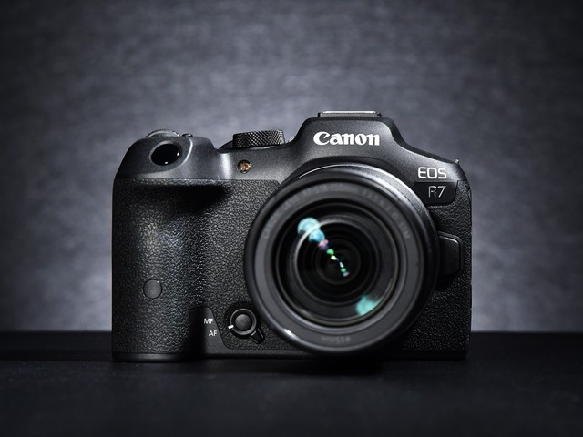 【有料评测】佳能EOS R7评测:全能的便携微单相机