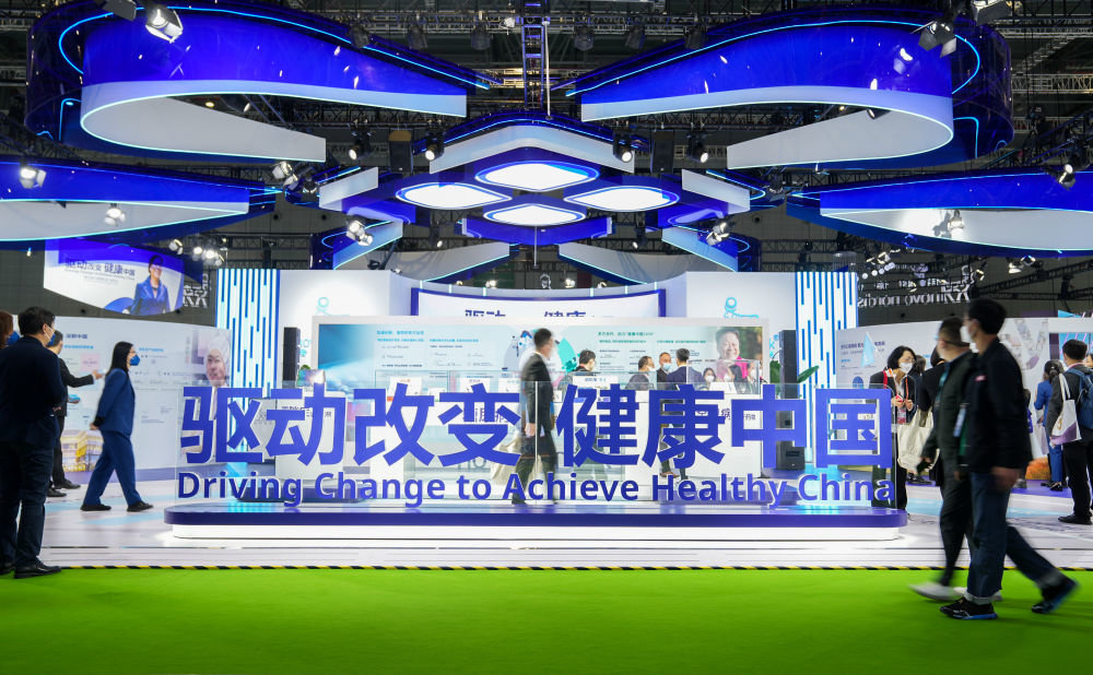 这是2022年11月5日在第五届进博会医疗器械及医药保健展区拍摄的诺和诺德展台。新华社记者 丁汀 摄