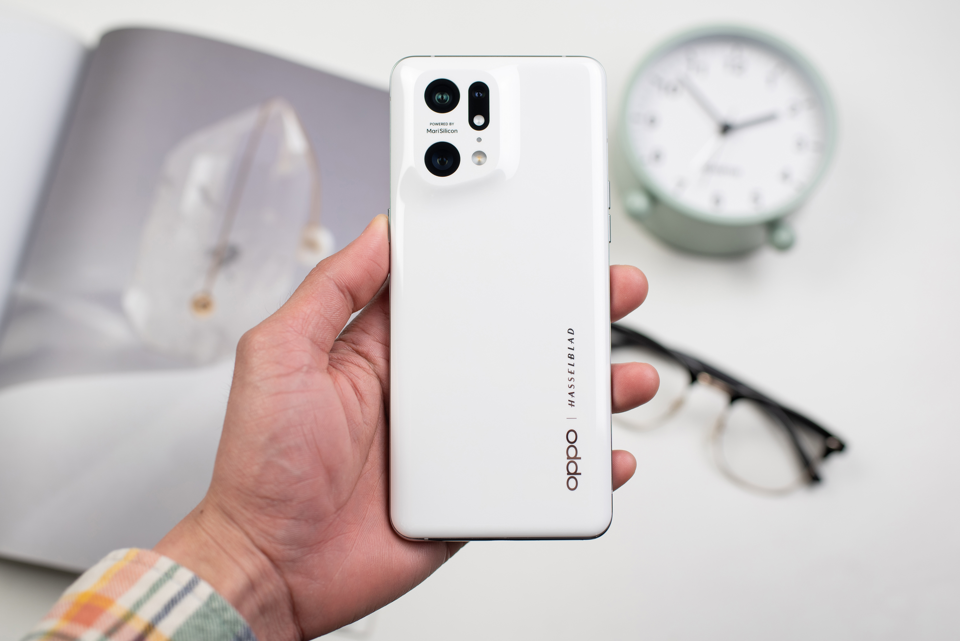 打开凤凰新闻,查看更多高清图片以oppo find x5 pro为例,其内置