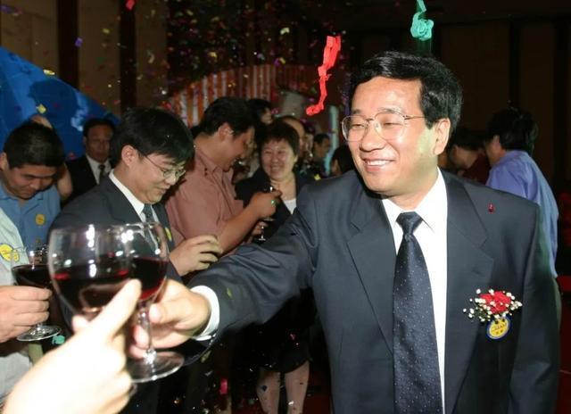 与马云相爱相杀三十年 郭凡生灯火下楼台 第3张-心情说说 来源:视觉中国