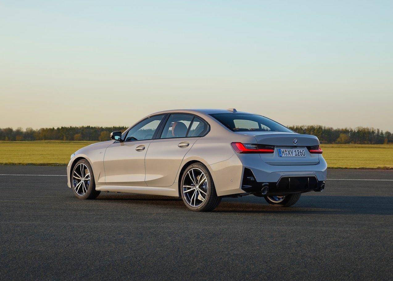 提前过瘾中期改款宝马3系首发亮相