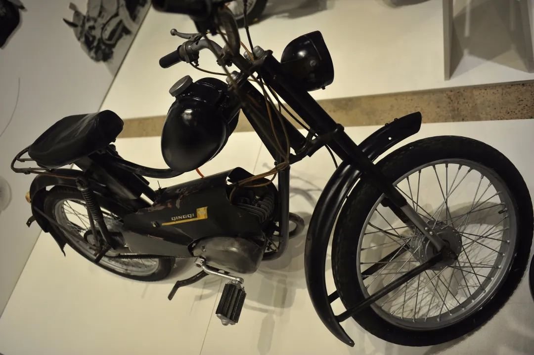 轻骑15,饱含深意的"黑老鸹"_凤凰网汽车_凤凰网