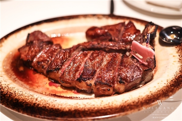 西子湖畔纽约传奇沃夫冈牛排馆杭州店启幕