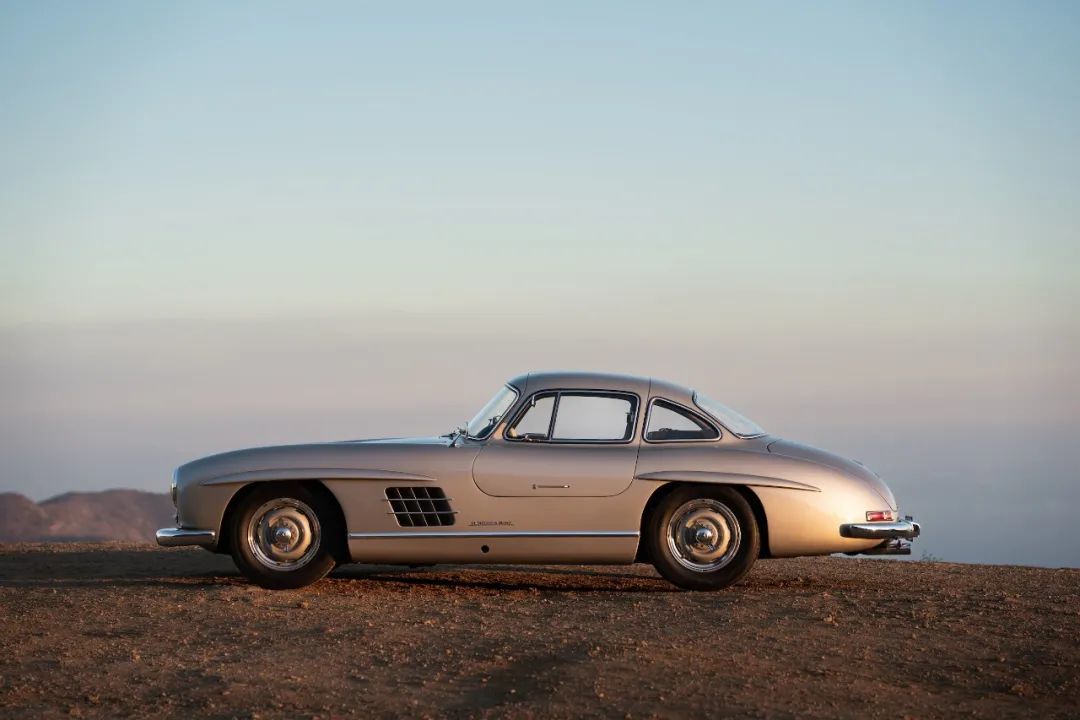 时至今日它依旧是最美鸥翼门跑车