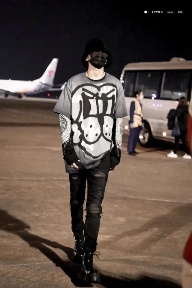 ECEF0E73B2B4DA18CC27FF4042C59D4DE58CEADD_size56_w640_h960.jpeg