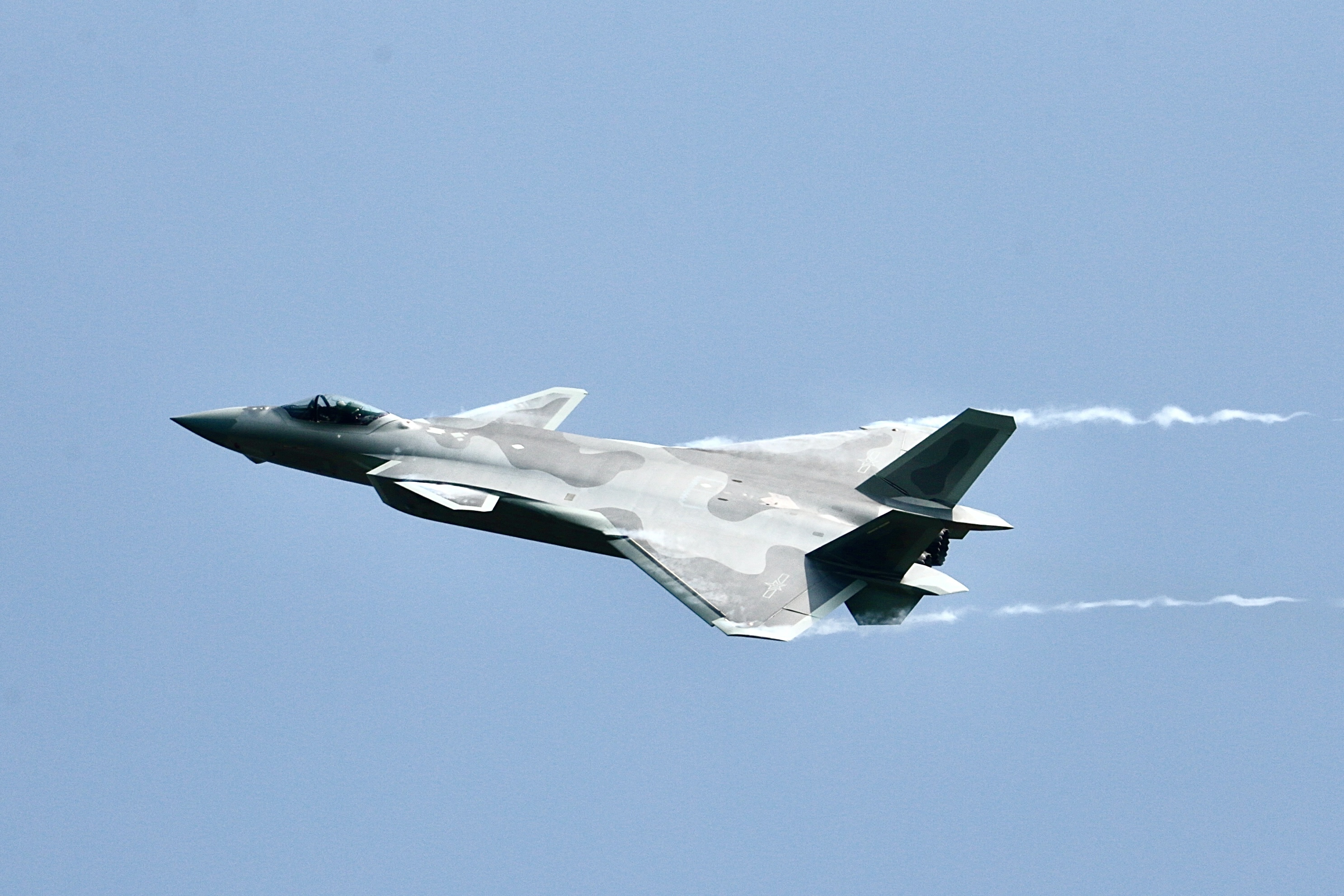 台防务部门承认"解放军战力优于台军" 网民:我阿嬷也知道_凤凰网