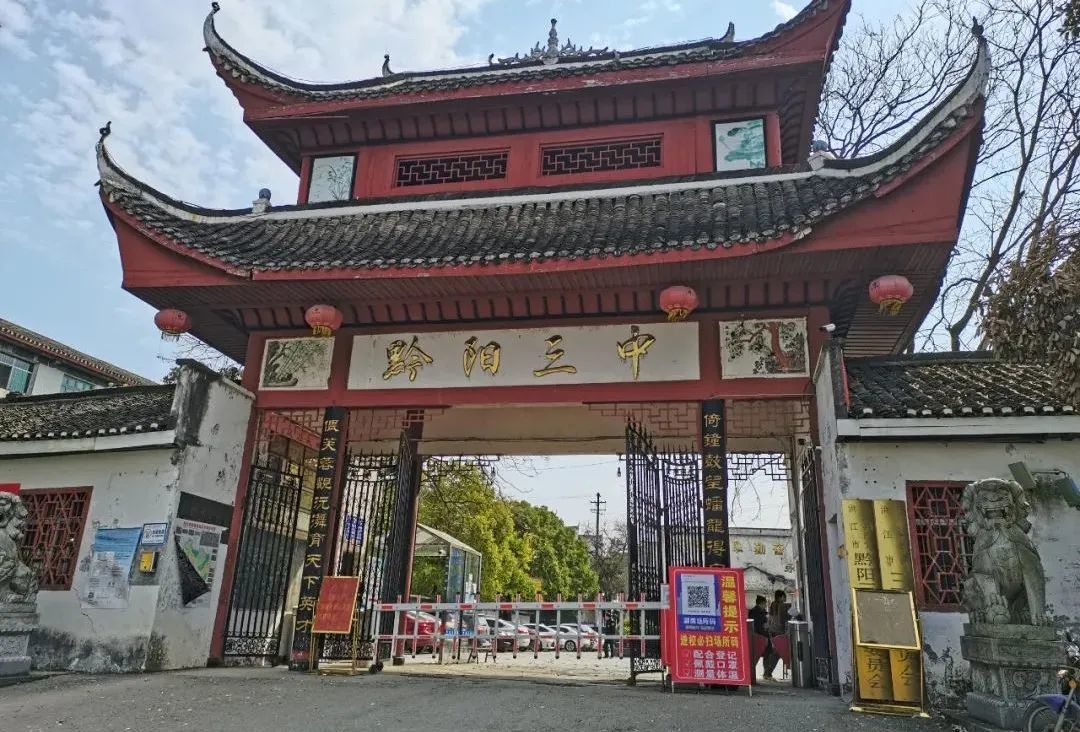 13岁少女的失控逃离