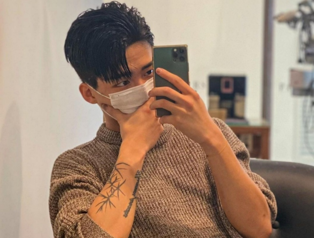 韩国出了档男男恋爱综艺,刺激啊……