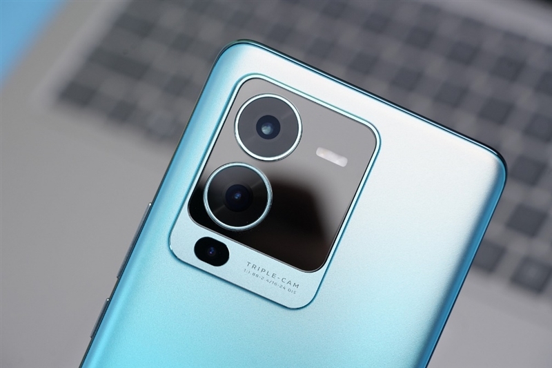 天玑拍照翻身之作!vivo S15 Pro首发评测:IMX766V拍照优秀 蜂鸟防抖够稳