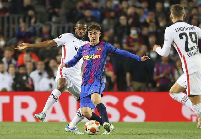 姜山冷门26008期:法兰克福引援得力,做客斯图加特分胜负