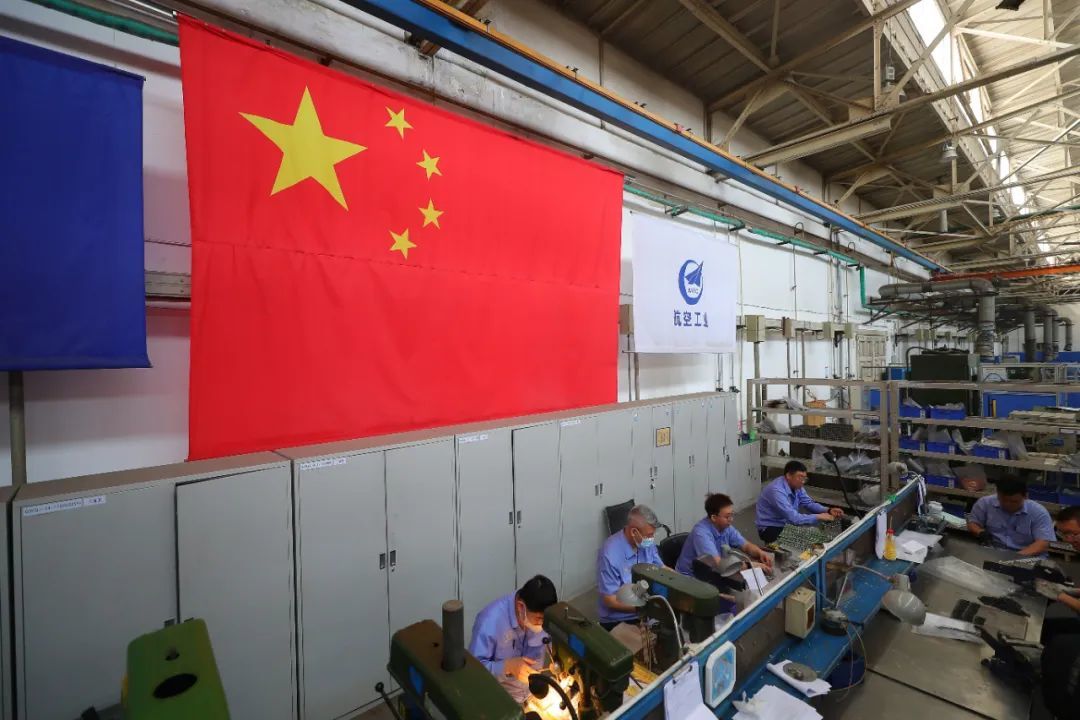 4月19日，在沈阳飞机工业（集团）有限公司标准件中心，“方文墨班”部分班组工人在工作。