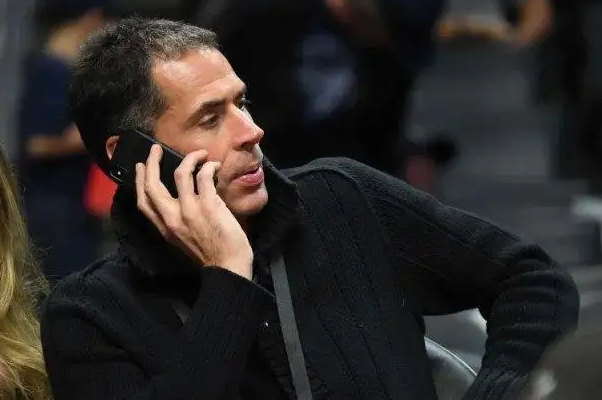 espn名记乔纳森-吉沃尼在博客节目中爆料,湖人曾经向步行者提出一笔