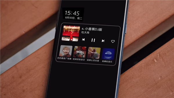 iPhone 14迎来息屏显示，与中国手机厂商比“能打”吗？
