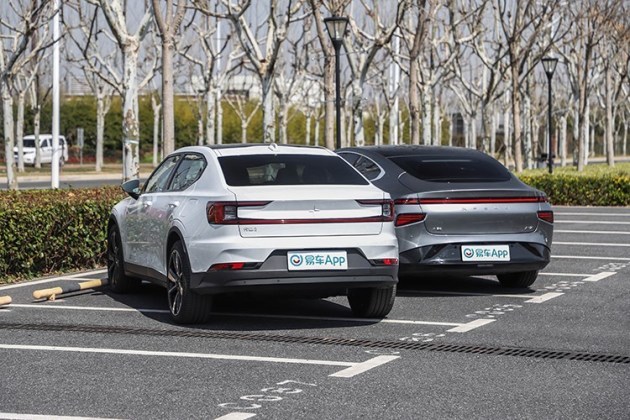 时尚极客如何选对座驾?极星2对比小鹏p7