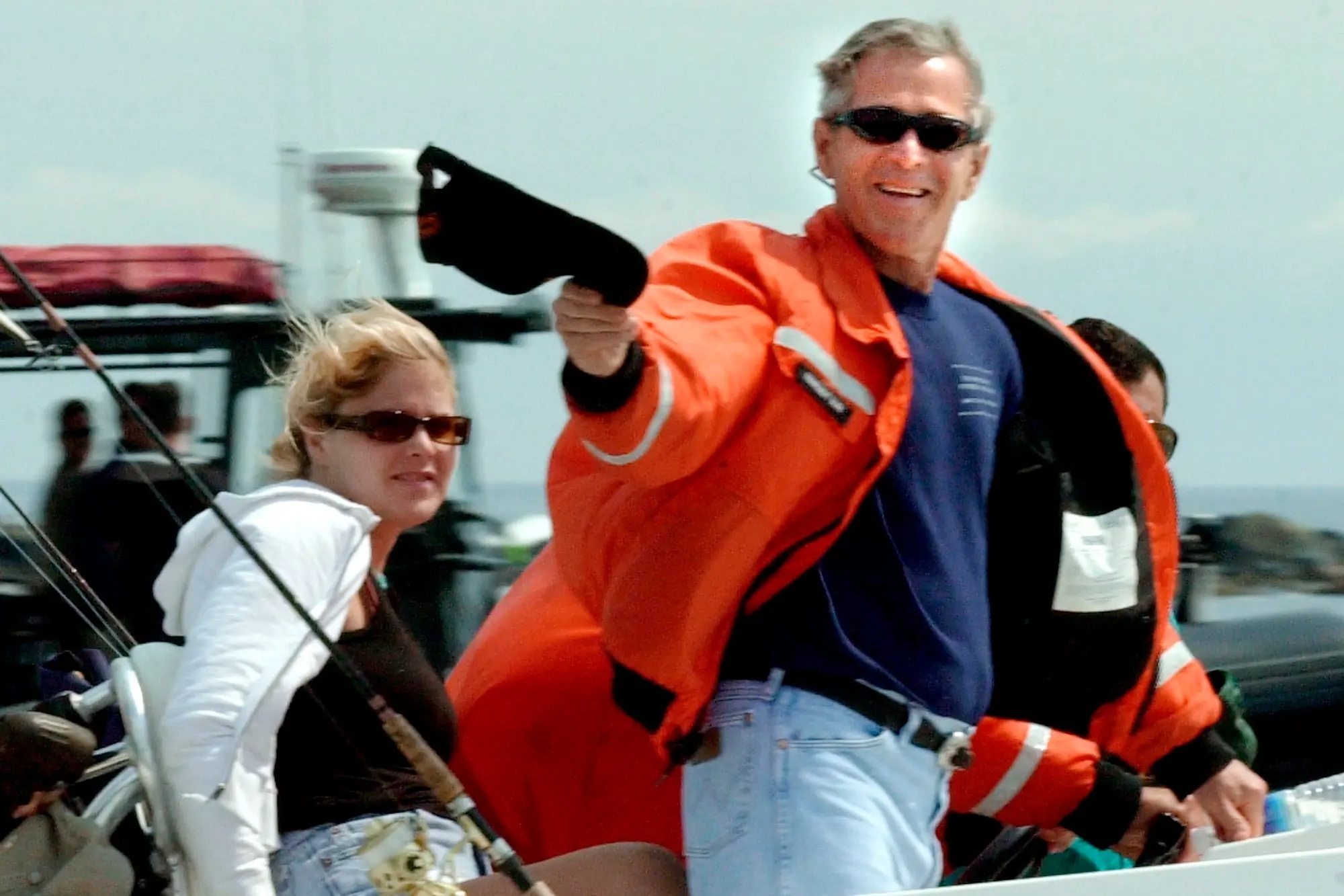 小布什和其女儿在缅因州度假 资料图 图源：外媒