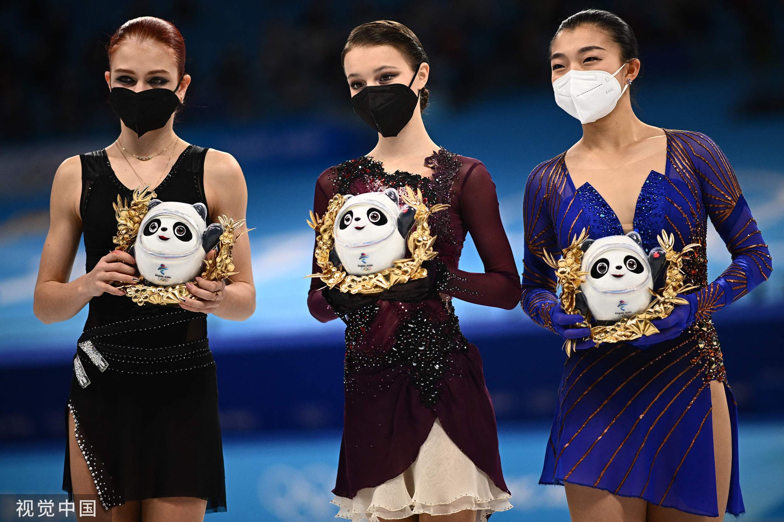 特鲁索娃（左）、谢尔巴科娃（中）、日本选手坂本花织（右）。
