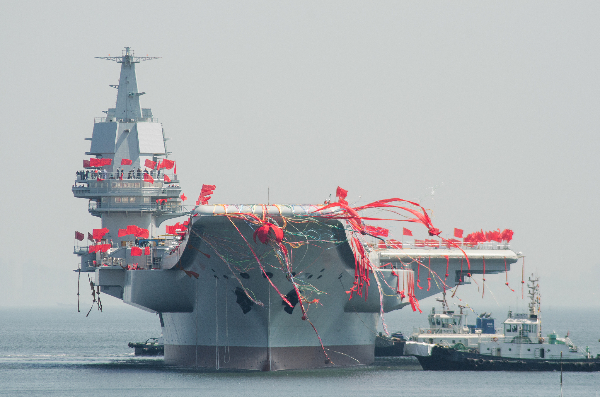中国航母入列10周年 人民海军阔步星辰大海