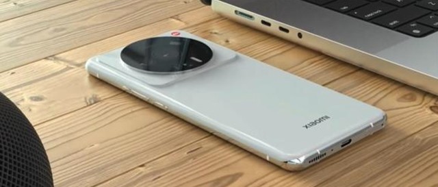 徕卡相机+哈曼卡顿调音 小米12 Ultra实机上手评测