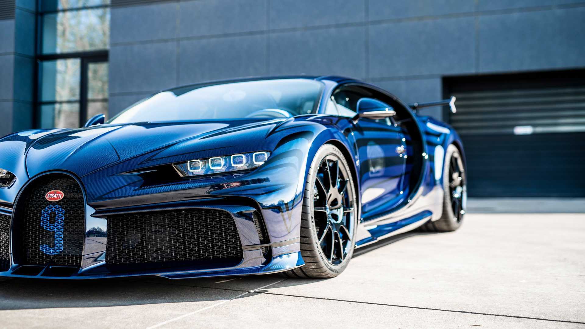 采用手工彩绘专属车漆布加迪推出定制版chiron