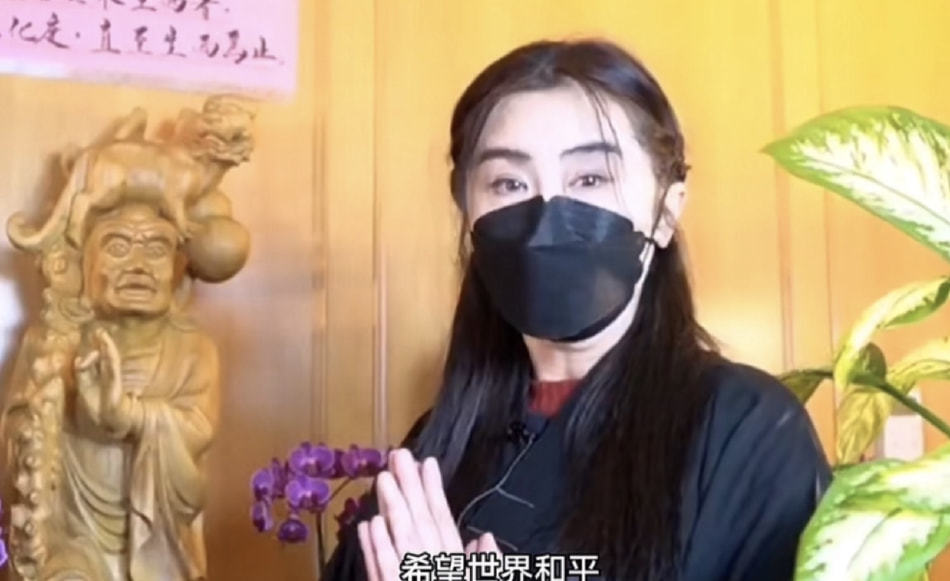 双手合十照片虔诚 FEA7A81944A737AD59FBE86FDBC156F2FBF642D2_size89_w950_h581.jpeg