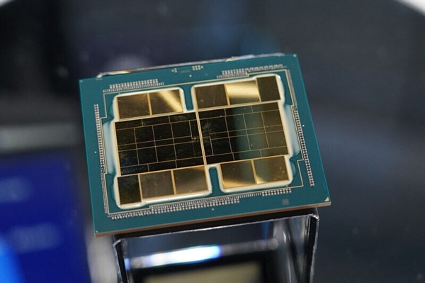 Intel官宣全新数据中心显卡:首发AV1编码、双芯功耗仅75W