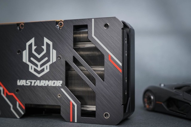 瀚铠RX 7700 XT合金Pro显卡评测 2K高帧性价比满满