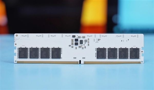 狂飙8000MHz!影驰HOF PRO DDR5-8000 24GB内存图赏