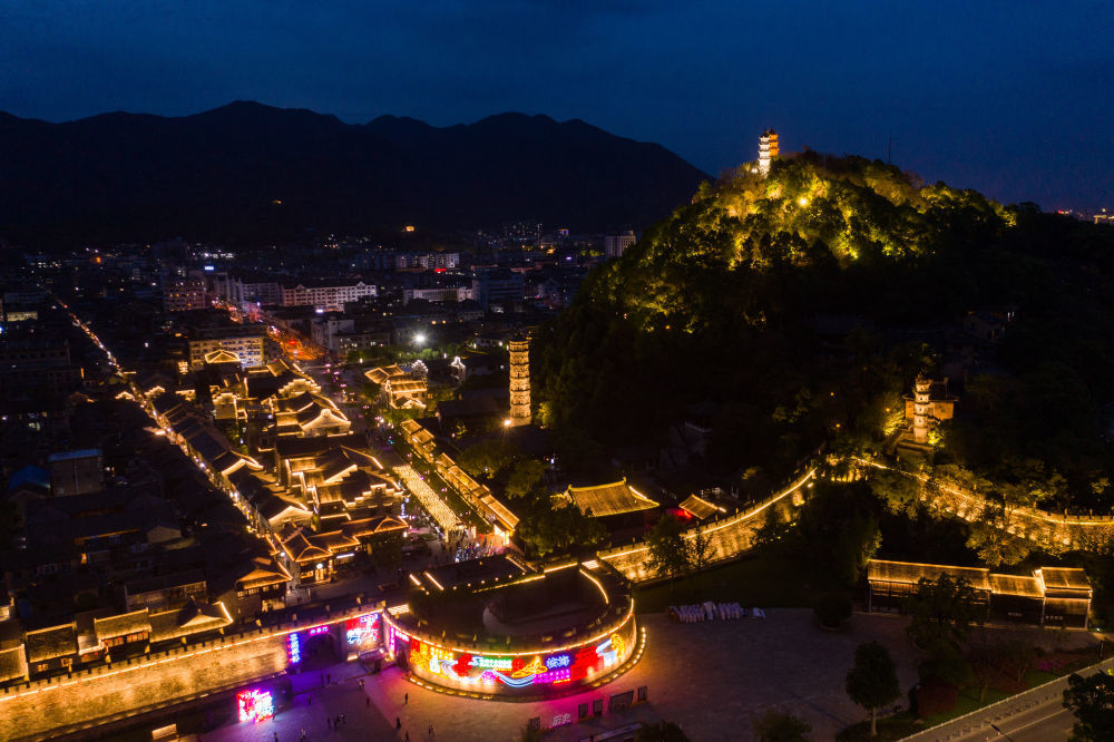 空中俯瞰台州府城文化旅游区夜景.