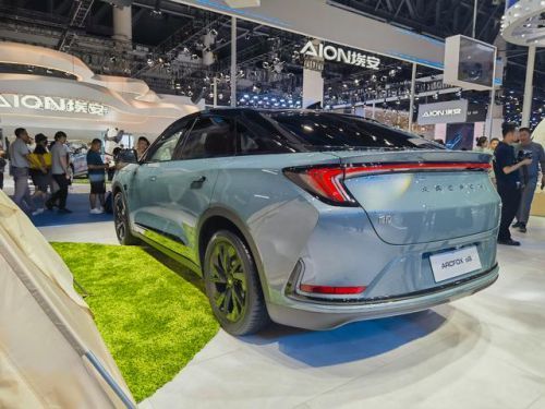 广州车展探秘极狐阿尔法st森林版将城市出行与自然融合