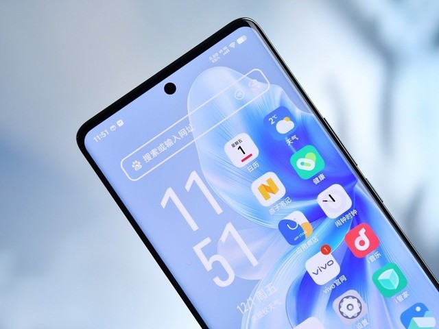 从花似锦到影棚级人像,聊聊vivo S18系列值得关注的点