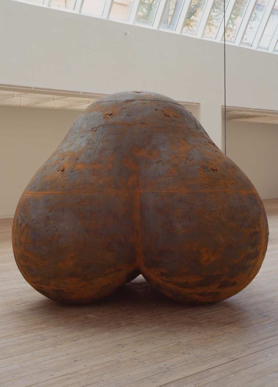 Antony Gormley EARTH, 1991_93, Cast iron and air, 260 x 230 x 290 cm © the artist