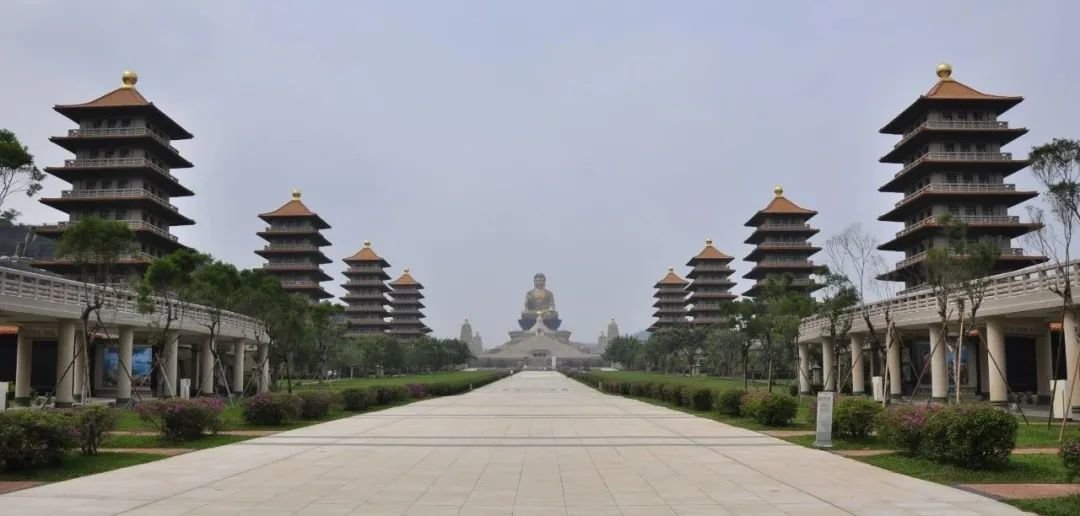 星云大师创建的“南台佛都”佛光山佛院——恢宏震撼!