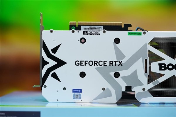 纯白千层镜!影驰RTX 4060 Ti 8GB星曜OC图赏