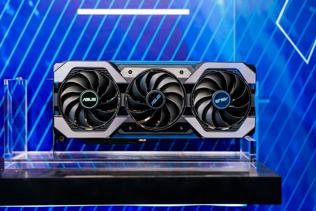 鲨鱼姬带你开瓦!巨齿鲨显卡高帧畅玩无畏契约