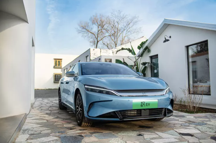 新增冰川蓝车身涂装 比亚迪汉EV/唐DM-i冠军版正式上市